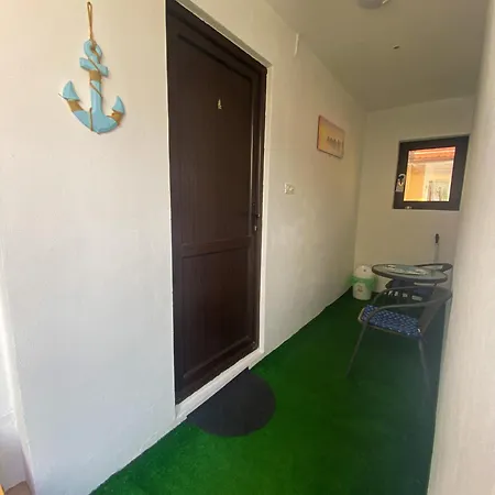 Axelandraboutique 3*